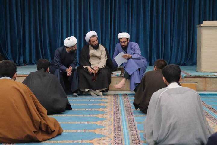 تصاویر/ آزمون علمی طلاب مدرسه علمیه امام خامنه ای ارومیه