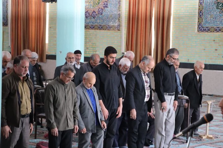 تصاویر/ اقامه نماز جمعه تکاب