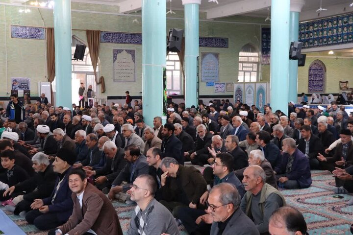 تصاویر/ اقامه نماز جمعه تکاب