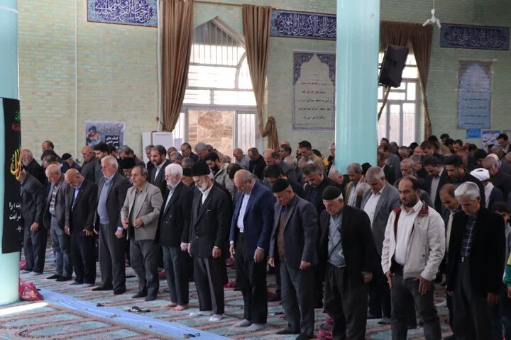 تصاویر/ اقامه نماز جمعه تکاب