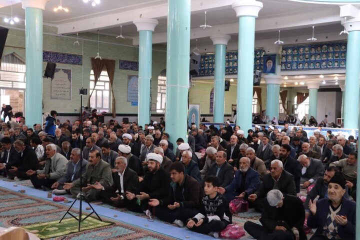 تصاویر/ اقامه نماز جمعه تکاب