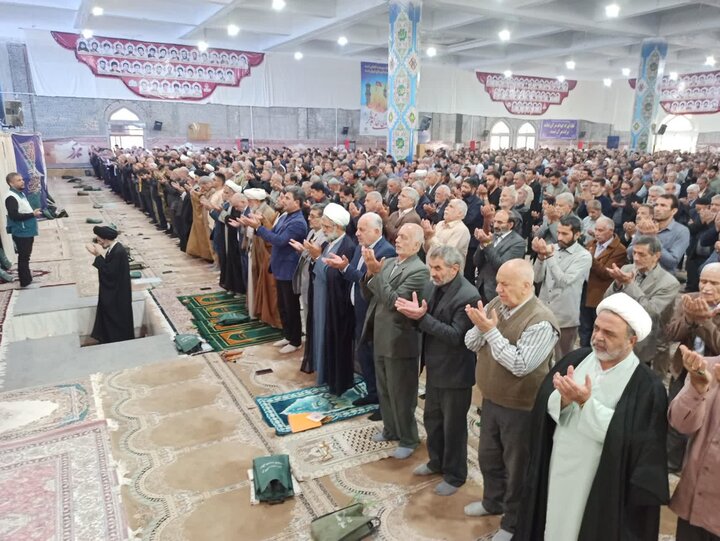 تصاویر/ نمازعبادی سیاسی جمعه کاشان