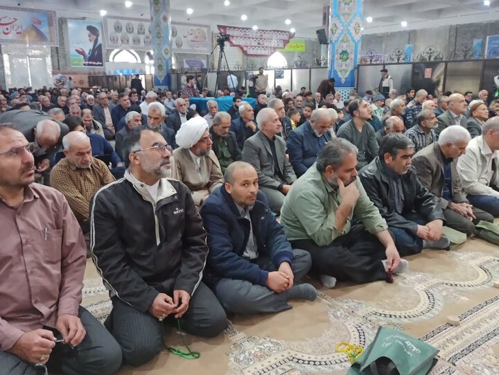 تصاویر/ نمازعبادی سیاسی جمعه کاشان