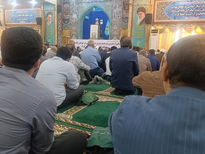 نمازجمعه امروز شهر بوشهر به روایت تصویر