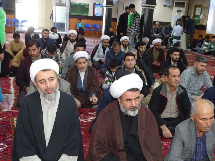 تصاویر/ نماز جمعه امروز شهرستان چهاربرج