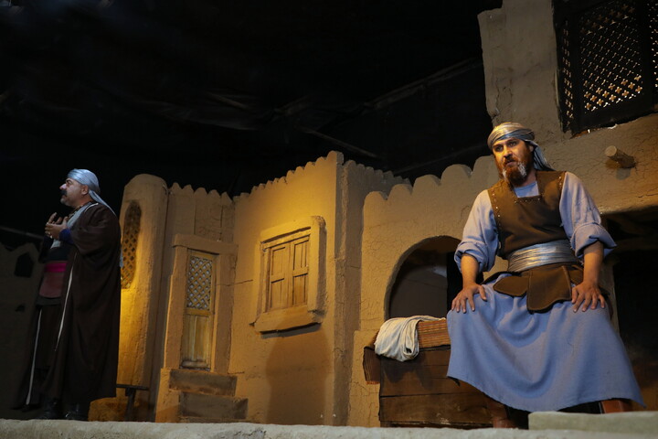 تصاویر/ نمایشگاه سوگواره حدیث غربت در کوچه های بنی هاشم