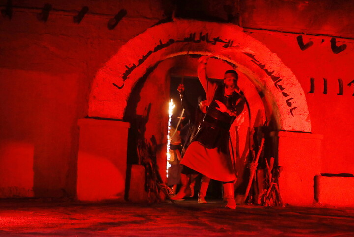 تصاویر/ نمایشگاه سوگواره حدیث غربت در کوچه های بنی هاشم