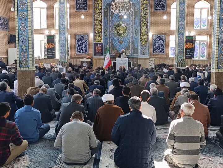 تصاویر/ اقامه نماز جمعه شهرستان نقده