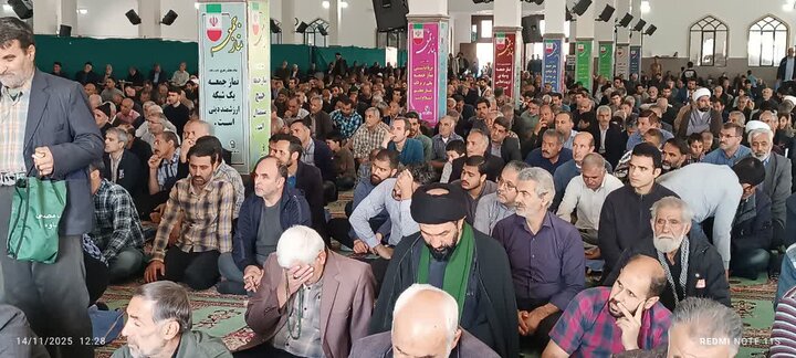 تصاویر/اقامه نماز عبادی سیاسی جمعه در ساوه