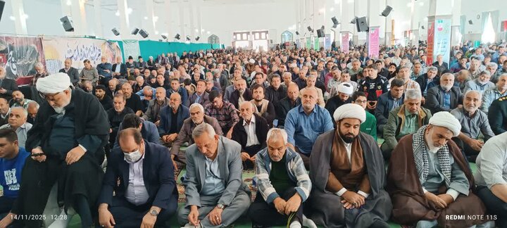 تصاویر/اقامه نماز عبادی سیاسی جمعه در ساوه