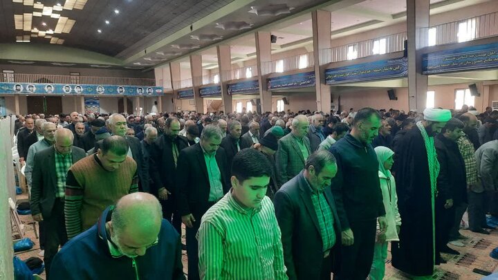 تصاویر/اقامه نماز عبادی سیاسی جمعه در خمین