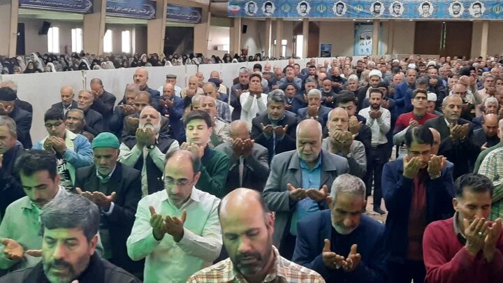 تصاویر/اقامه نماز عبادی سیاسی جمعه در خمین