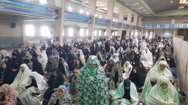 تصاویر/اقامه نماز عبادی سیاسی جمعه در خمین