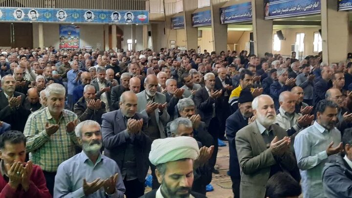 تصاویر/اقامه نماز عبادی سیاسی جمعه در خمین