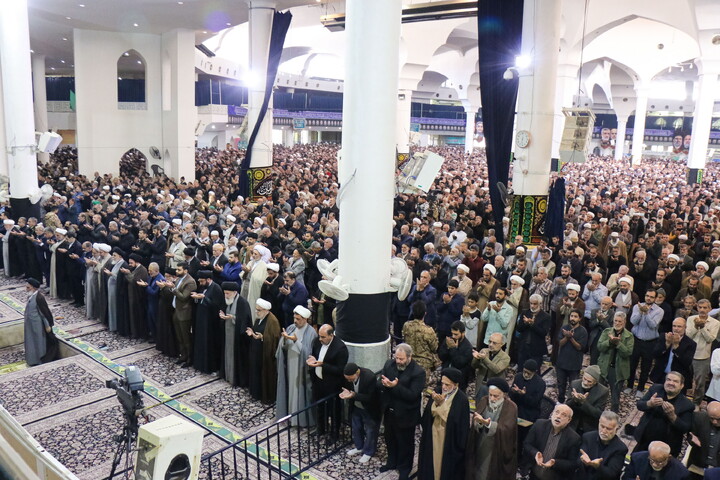 تصاویر/ اقامه نماز باران