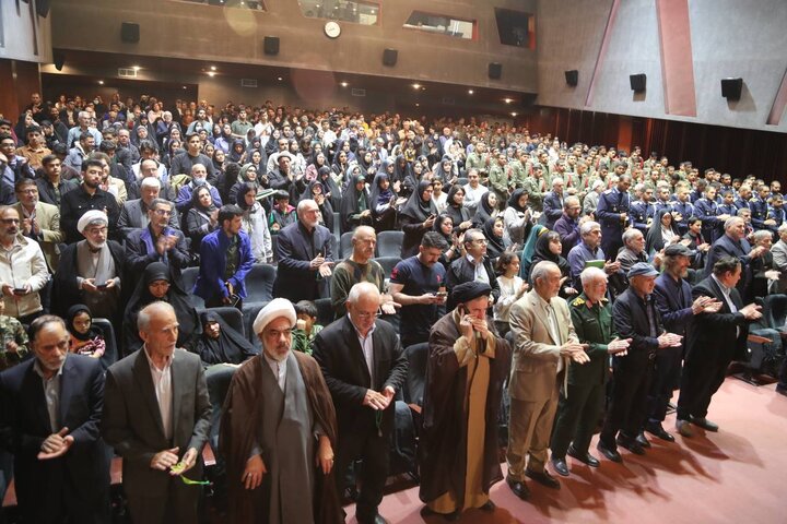 تصاویر/ ویژه‌برنامه شب خاطره به مناسبت سالگرد حماسه شکستن حصر و آزادسازی سوسنگرد