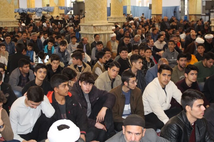 تصاویر/ اقامه نماز عبادی سیاسی جمعه در بناب