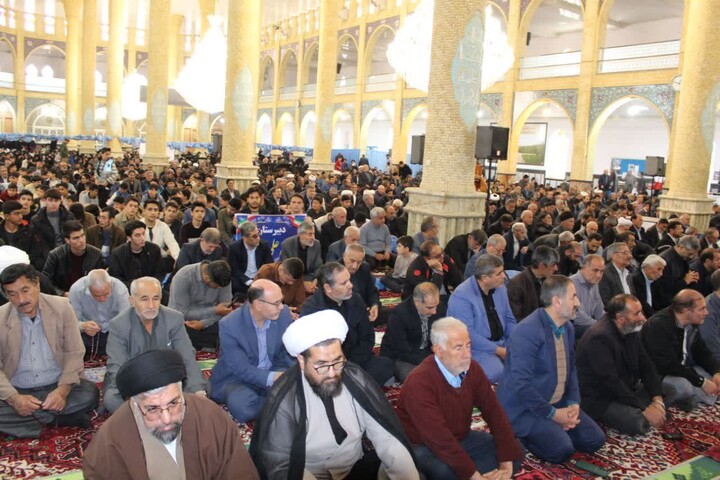 تصاویر/ اقامه نماز عبادی سیاسی جمعه در بناب