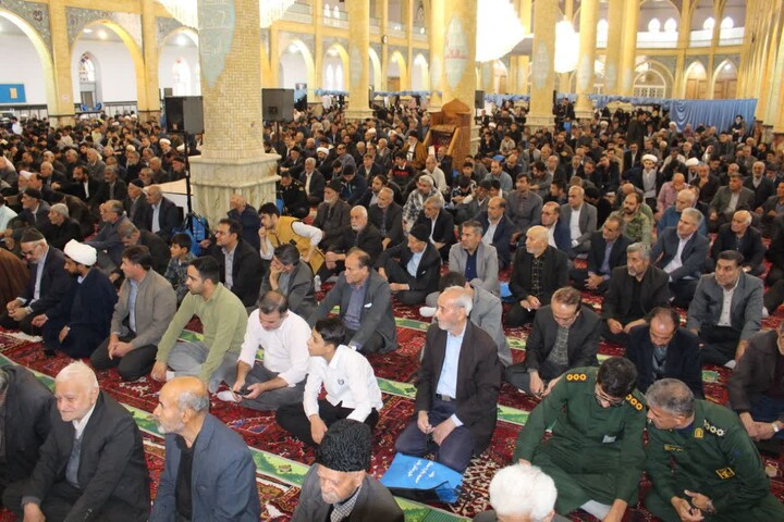 تصاویر/ اقامه نماز عبادی سیاسی جمعه در بناب