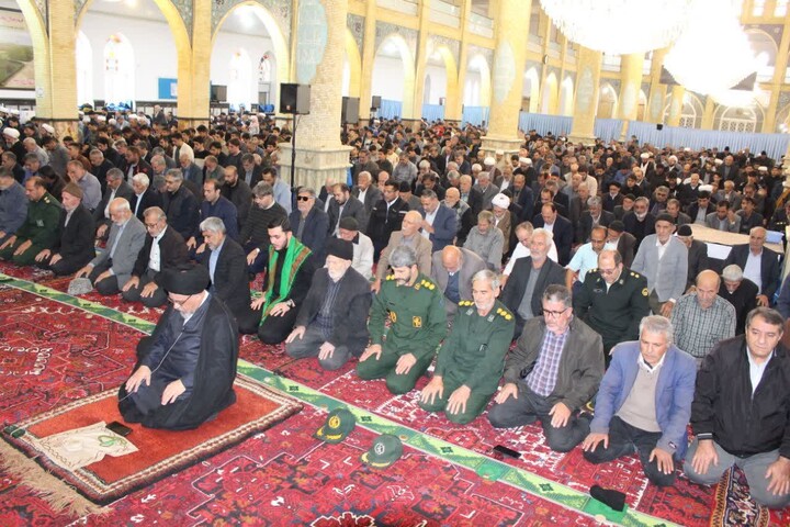 تصاویر/ اقامه نماز عبادی سیاسی جمعه در بناب