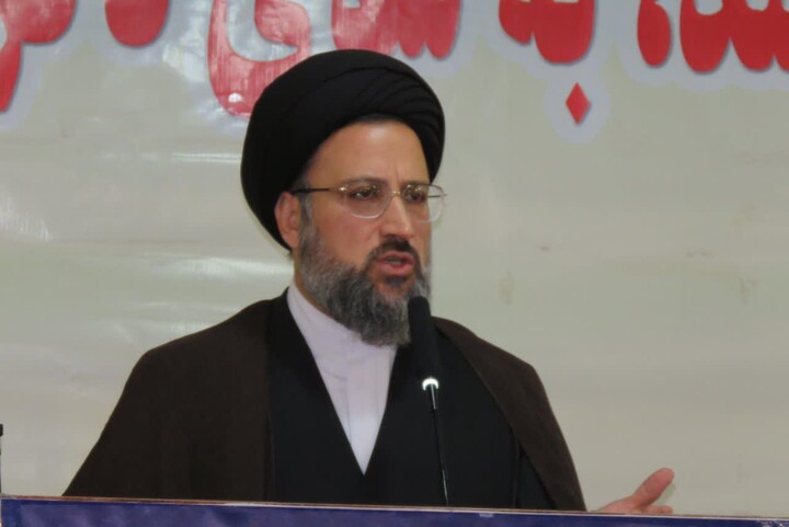 تصاویر/ اقامه نماز عبادی سیاسی جمعه در سراب