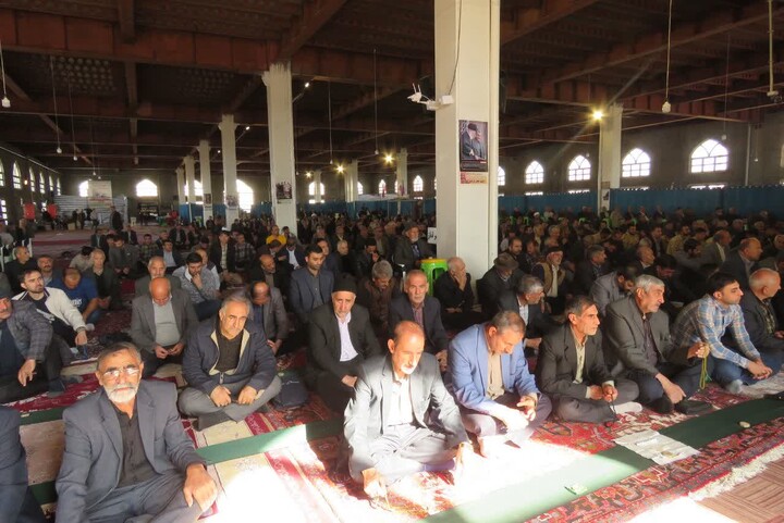 تصاویر/ اقامه نماز عبادی سیاسی جمعه در سراب