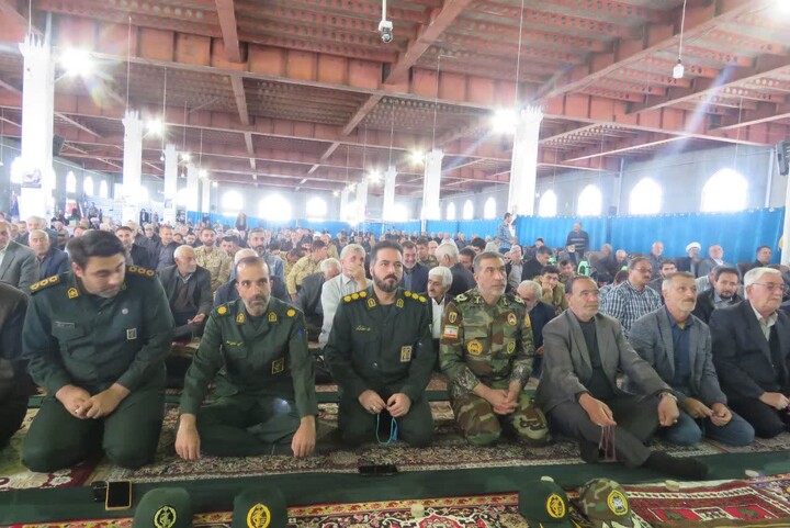 تصاویر/ اقامه نماز عبادی سیاسی جمعه در سراب