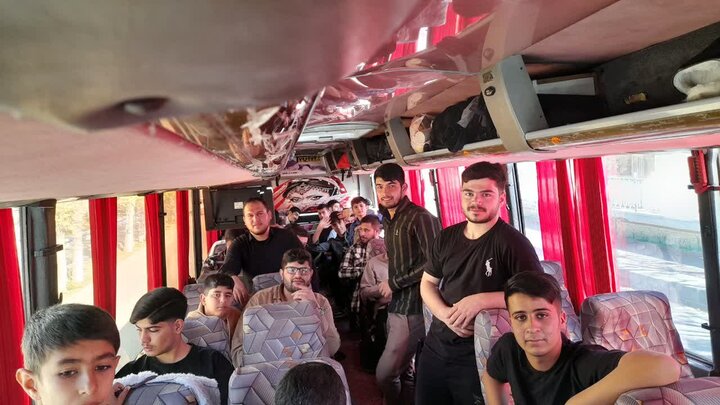 تصاویر/اعزام طلاب مدرسه علمیه امام صادق (ع) بیجار به زیارت حرم رضوی