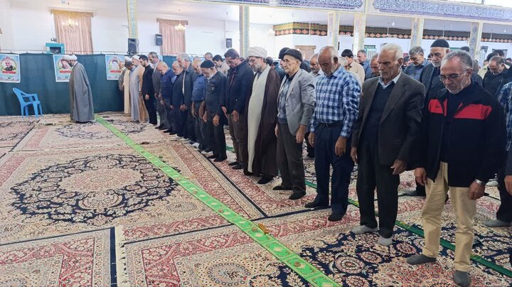 تصاویر/ اقامه نماز جمعه شهر زنگی آباد