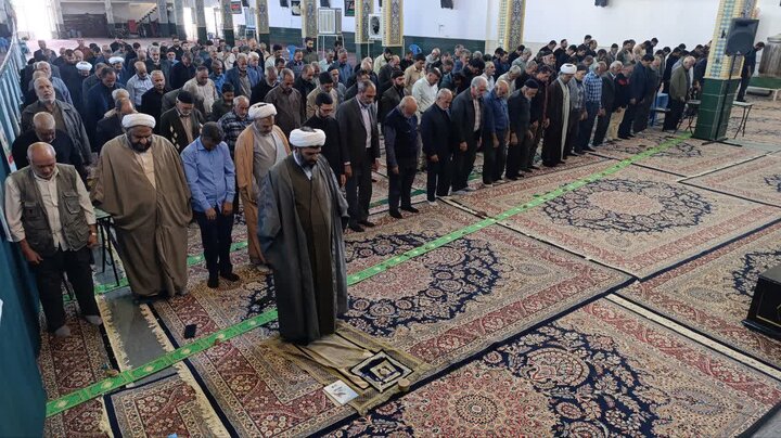 تصاویر/ اقامه نماز جمعه شهر زنگی آباد