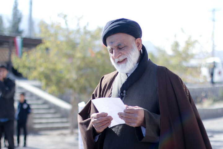 تصاویر| اقامه نماز باران در صحن مصلای المهدی بیرجند