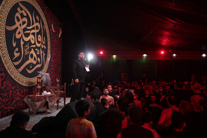 تصاویر/ مراسم عزاداری شهادت حضرت فاطمه زهرا(س)در حرم مطهر حضرت موسی مبرقع(ع)