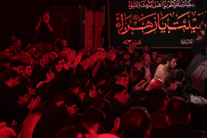 تصاویر/ مراسم عزاداری شهادت حضرت فاطمه زهرا(س)در حرم مطهر حضرت موسی مبرقع(ع)