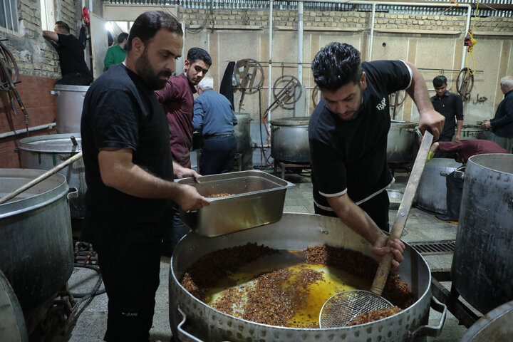 تصاویر/ مراسم عزاداری شهادت حضرت فاطمه زهرا(س)در حرم مطهر حضرت موسی مبرقع(ع)