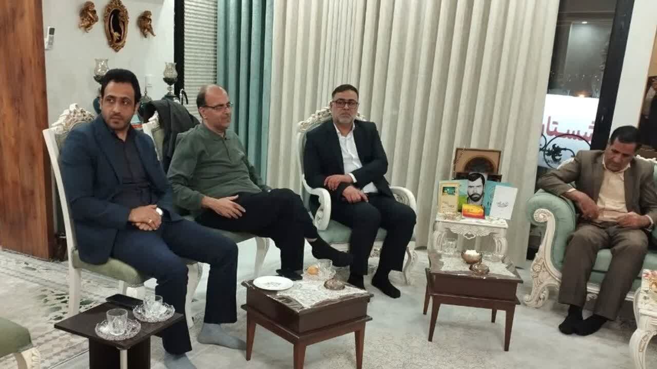 شهداء اسوههای ایثار و فداکاری هستند