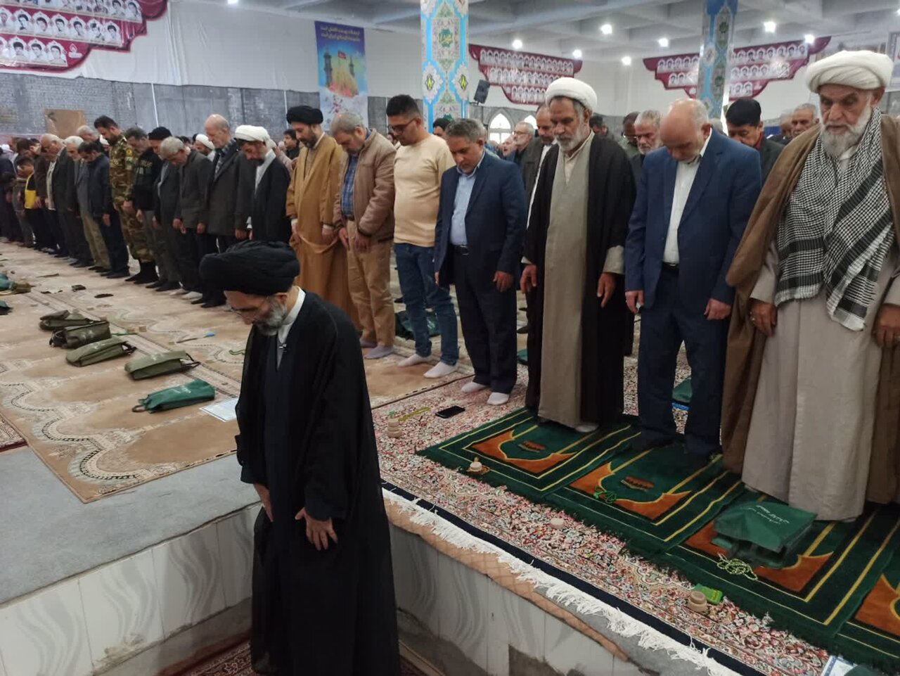 تصاویر/ نمازعبادی سیاسی جمعه کاشان