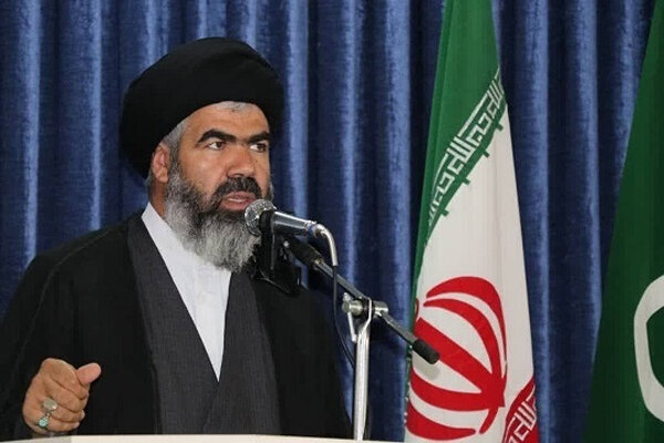 در شرایط کم‌آبی به درگاه الهی پناه ببریم و طلب باران کنیم