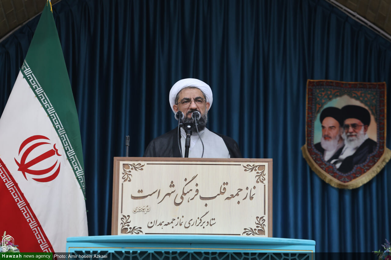 درمان آسیب‌های اجتماعی روی آوردن به قرآن است