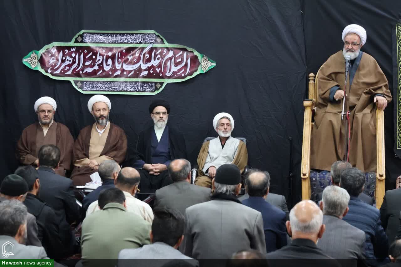 حضرت زهرا(س) حلقه وصل رسالت و امامت است+عکس