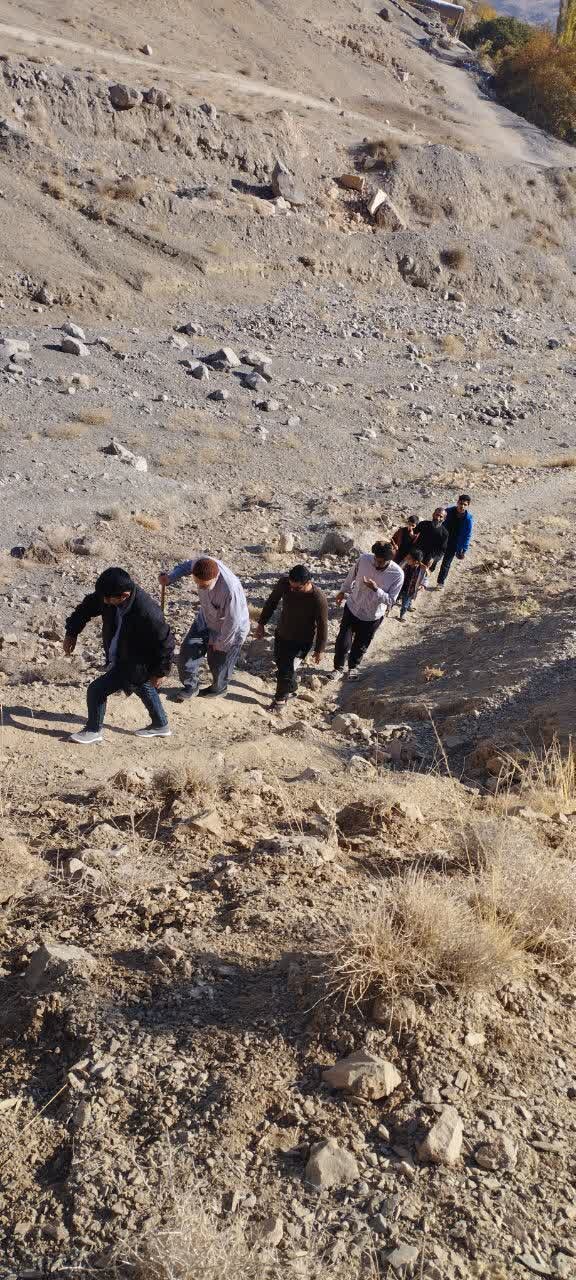 تصاویر/ کوهنوردی طلاب مدرسه علمیه آیت‌الله مدنی کاشانی(ره)