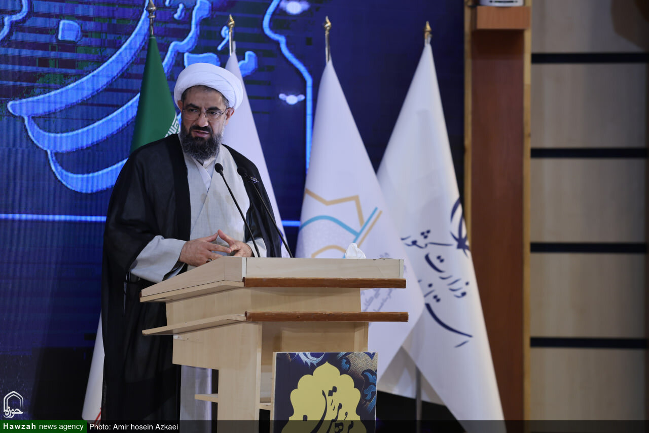 امنای مساجد با سعه‌صدر میدان را برای حضور جوان‌ها فراهم کنند