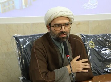 نشست معاون حوزه علمیه اصفهان با طلاب مدرسه علمیه شهید طباطبایی نژاد