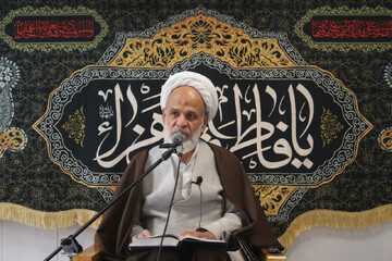 ضرورت مطالعه مستند و دقیق روایات در برنامه علمی طلاب+عکس