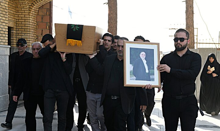 تصاویر/ مراسم تشییع و خاکسپاری پیکر ذاکر پیشکسوت اهل بیت(ع)