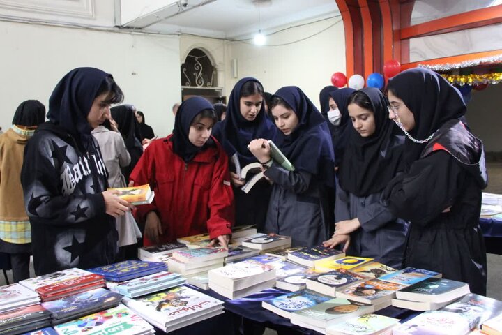 تصاویر/افتتاح نمایشگاه کتاب لرستان