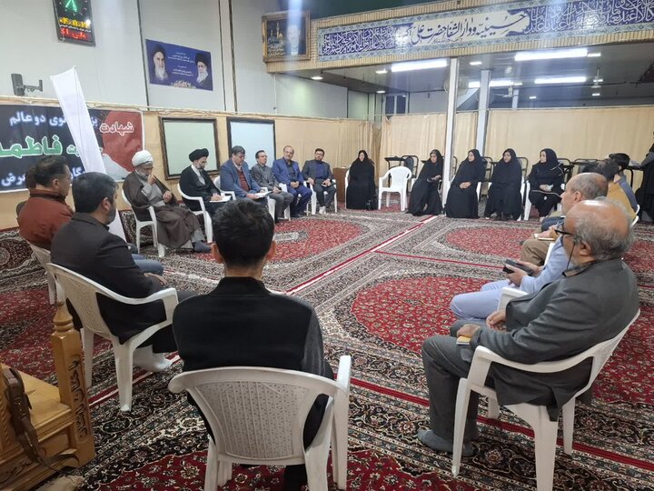 تصاویر/ دیدار رییس اداره فرهنگ و ارشاداسلامی و جمعی از ناشران و مولفین با نماینده ولی فقیه در کاشان