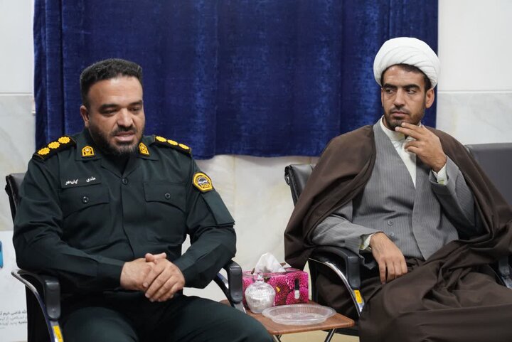 تصاویر/دیدار فرمانده انتظامی خرم آباد با نماینده ولی‌فقیه در استان لرستان و امام جمعه خرم‌آباد