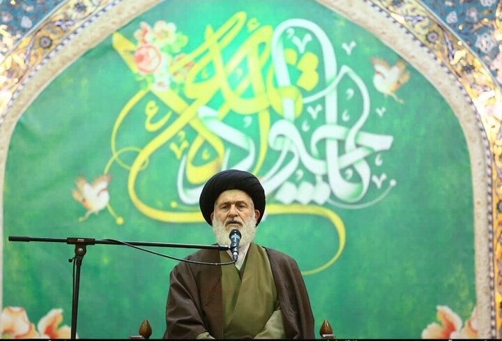 مقاماتِ معنوی تک رسائی بصیرت اور تواضع کے بغیر ممکن نہیں: عضو مجلس خبرگان رہبری