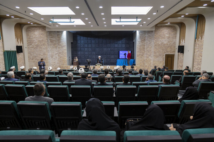 تصاویر/ جلسه تفسیر قرآن کریم آیت الله ناصری