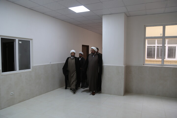 تصاویر/بازدید مدیر برنامه و بودجه دفتر برنامه‌ریزی و نظارت حوزه‌های علمیه از ساختمان حضرت بقیه الله الاعظم(عج)مدیریت حوزه علمیه خوزستان